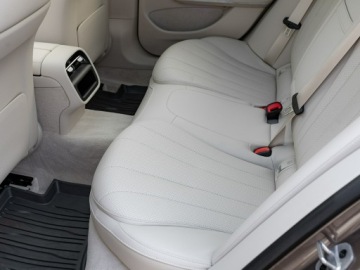 Mercedes Klasa E W214 Sedan 2.0 220d 197KM 2025 Mercedes E 220 4MATIC Avantgarde Szklany Dach, zdjęcie 23