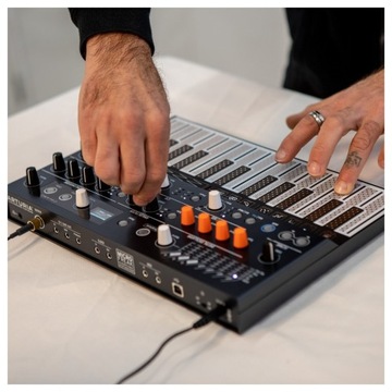Гибридный синтезатор Arturia MicroFreak