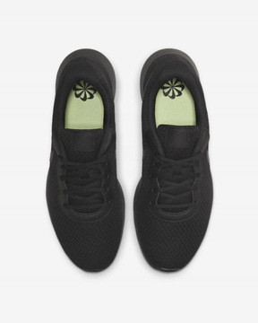 Кроссовки Nike Tanjun размер 40,5