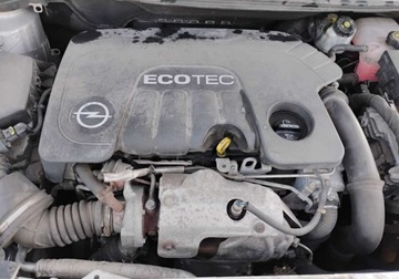 Opel Astra J Sedan 1.6 CDTI ecoFLEX 110KM 2015 Opel Astra 2015. SALON POLSKA. 1.6 CDTI. Uszkodzony tyl i lekko lewy bok., zdjęcie 20