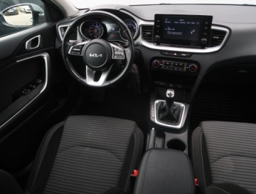 Kia Ceed III Kombi Facelifting 1.5 T-GDI 160KM 2022 Kia Ceed 1.5 T-GDI MHEV, Salon Polska, zdjęcie 6