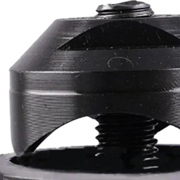 Пробойник для листового металла Прочный, простой в использовании пробойник для отверстий определенного диаметра.