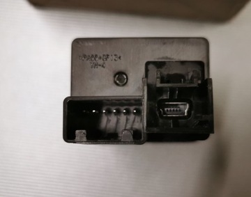 HNÍZDO USB AUX INSIGNIA NOVÉ ORIG. 22875063