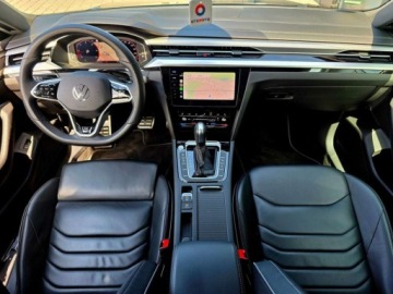 Volkswagen Arteon Fastback Facelifting 2.0 TDI 200KM 2023 Volkswagen Arteon 2.0 TDI 200KM R-Line DSG FV23 Hak DCC Kamer z widokiem 3, zdjęcie 28