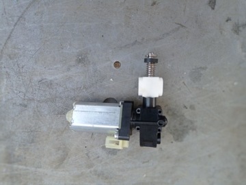 Silniczek Regulacji Fotela Opel Mokka 0390207003
