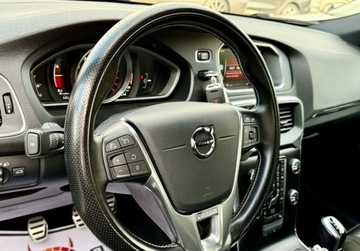 Volvo V40 II Cross Country Facelifting 2.0 T4 190KM 2018 Volvo V40 T4 R-DESIGN 190KM alcantara FULL LED bezwypadkowy 1 wlasciciel F, zdjęcie 18