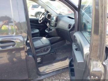 Mercedes 2021 Mercedes-Benz Inny Metris 2021 2.0l 2.0 Benzyna 208KM, zdjęcie 9