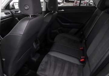 Volkswagen T-Roc I SUV Facelifting 1.5 TSI ACT 150KM 2022 Volkswagen T-Roc 1.5 TSI 150KM Style DSG, Podgrzewane Fotele, Nawigacja Sa, zdjęcie 10