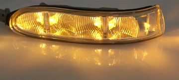 SMĚROVKA BLIKAČ W ZRCÁTKO MERCEDES CLK 209 SL R 230 VITO VIANO 639 L
