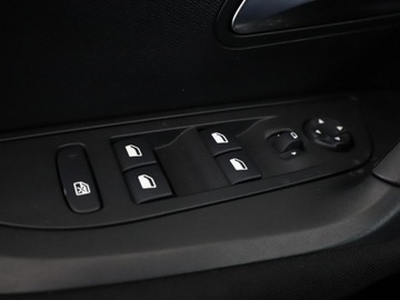 Peugeot 2008 II SUV 1.2 PureTech 100KM 2020 Peugeot 2008 klima auto full LED czujniki, zdjęcie 33