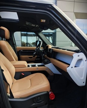 Land Rover Defender IV (L663) Hard Top 90 3.0D R6 250KM 2024 Land Rover Defender MY25 3.0D I6 250 PS AWD Auto X-Dynamic HSE 110 3.0, zdjęcie 5