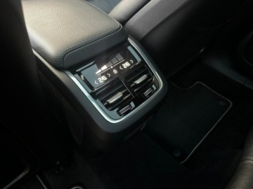 Volvo XC60 II Crossover D5 235KM 2020 Volvo XC 60 2.0D5 235KM R-Design Najbogatsza wersj, zdjęcie 11