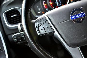 Volvo V60 I Kombi Facelifting 1.6 D2 115KM 2015 Volvo V60 LiFT Ocean Race 1,6 HDi Ledy Digital, zdjęcie 27