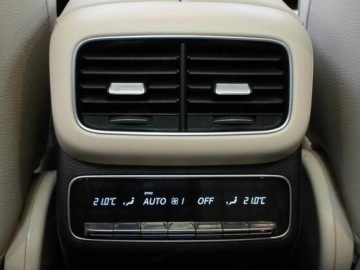 Mercedes GLE V167 SUV Facelifting 2.0 300d 269KM 2026 MERCEDES-BENZ GLE 300 d 4-Matic AMG Line 2.0 (269KM) 2026, zdjęcie 13