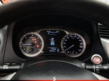 Nissan Navara IV Double Cab 2.3 190KM 2018 NISSAN Navara 2.3 dCi Tekna Pickup 190KM 2018, zdjęcie 12