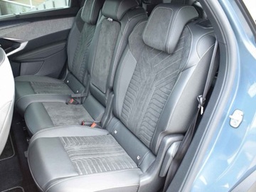 Peugeot 5008 III SUV Plug-In 1.6 Plug-In Hybrid 195KM 2025 Od ręki - GT e-DCS7 1.6 PHEV 195KM / Pakiet Bezpieczeństwo, Zimowy, zdjęcie 9