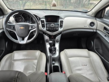 Chevrolet Cruze Sedan 2.0 TD 150KM 2010 Chevrolet Cruze Chevrolet Cruze 2,0 Diesel Zadbany Zamiana 2.0 Diesel 150KM, zdjęcie 2