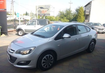 Opel Astra J Sedan 1.4 Turbo ECOTEC 140KM 2017