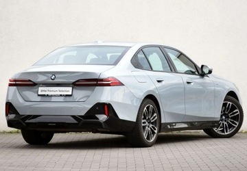 BMW Seria 5 G90-91 2023 BMW Seria 5 520i 190km M Pakiet Brooklyn Salon PL VAT23 Dostepny od reki, zdjęcie 1