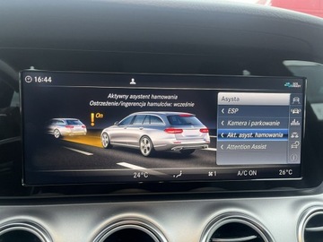 Mercedes Klasa E W213 2019 Mercedes E 220 Automat Bogate wyposażenie 2019, zdjęcie 31