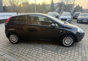 Fiat Punto Punto 2012 Hatchback 3d 1.2 8v 69KM 2013 Fiat Grande Punto 1,2 69KM Klimatyzacja 1.2 Benzyna 69KM, zdjęcie 4