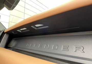 Land Rover Defender IV (L663) Hard Top 90 3.0D R6 250KM 2025 Land Rover Defender 3.0D I6 250 PS AWD Auto X-Dynamic HSE 110 3.0 Diesel, zdjęcie 11
