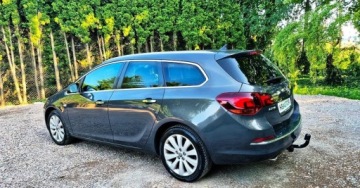 Opel Astra J Sports Tourer Facelifting 1.4 Turbo ECOTEC 120KM 2013 Opel Astra BENZYNA NAWIGACJA LIFT super okazja polecamy 1.4 120KM, zdjęcie 19