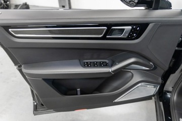 Porsche Cayenne III SUV Plug-In 4.0 V8 Turbo 680KM 2020 Porsche Cayenne Turbo S e-Hybrid 680KM., zdjęcie 27