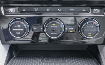 Volkswagen Passat B8 Limousine Facelifting 2.0 TSI 190KM 2019 Volkswagen Passat 2,0 TSI 190 KM 2.0 Benzyna 190KM, zdjęcie 31