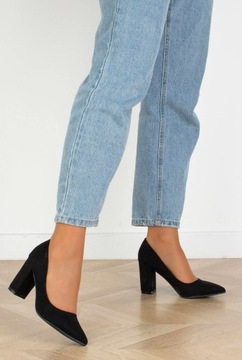 CZÓŁENKA NA SŁUPKU W SZPIC CZARNE ZAMSZOWE 38