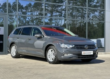 Volkswagen Passat B8 Variant Facelifting 2.0 TDI SCR 150KM 2020 Volkswagen Passat Variant Led, Navi, Grzane fotele, zdjęcie 4