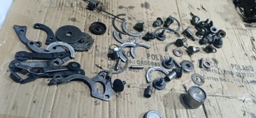 SUZUKI GS 500 CZĘŚĆI SILNIK MOCOWANIE UCHWYT ŚRUBA