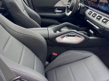 Mercedes GLE V167 SUV Facelifting 2.0 300d 269KM 2025 MERCEDES-BENZ GLE 300 d 4-Matic AMG Line 2.0 (269KM) 2025, zdjęcie 6