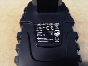 Цифровое зарядное устройство UNIT 6В 12В 1,0А