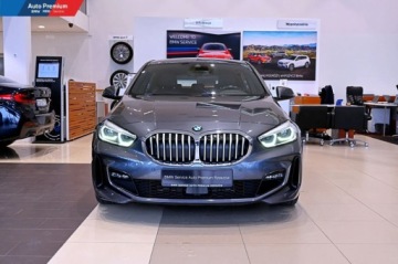 BMW Seria 1 F40 2021 BMW Seria 1 118iFV23LED Fog lightsWysoki polysk Shadow-Line 1.5 136KM, zdjęcie 1