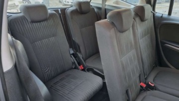 Opel Zafira C Tourer 2.0 CDTI ECOTEC 130KM 2012 Opel Zafira 2,0 diesel 131 KM klima zarejestrowany 7 osobowy 2.0 Diesel, zdjęcie 16