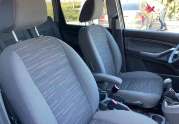 Ford C-MAX I 1.6 TDCi 109KM 2010 Ford C-MAX Ford C-MAX 1.6 TDCi DPF Ghia 1.6 Diesel 109KM, zdjęcie 23