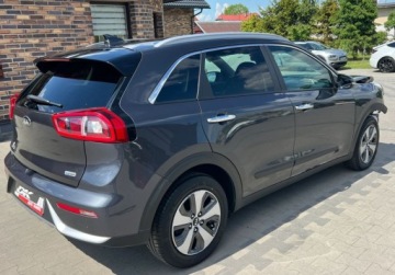 Kia Niro I Crossover 1.6 GDi Hybrid 141KM 2018 Kia Niro 1.6 Hybryda Nawigacja Klimatyzacja Sensor 1.6 Hybryda 141KM, zdjęcie 1