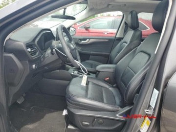 Ford Kuga III 2021 Ford Kuga 2021 r., 2,0L TITANIUM 4x4 2.5 Benzyna 250KM, zdjęcie 7