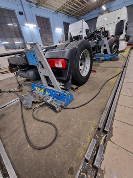 KABINA NAPRAWA POWYPADKOWYCH PROSTOWANIE RAM IVECO SCANIA ACTROS