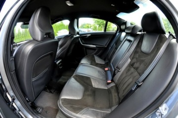 Volvo S60 II Sedan Facelifting 2.0 D3 DRIVE-E 150KM 2015 Volvo S60 R-Desing Bi Xenon Ledy Digital City, zdjęcie 18