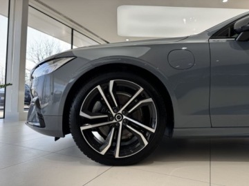 Volvo V90 II Plug-In Facelifting 2.0 T8 Plug-In Hybrid 391KM 2021 Volvo V90 T8 AWD Plug-In Hybrid R-Design HUD ACC Bowers Wilkins 2.0, zdjęcie 18