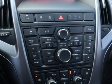 Opel Astra J Sedan 1.4 Turbo ECOTEC 140KM 2018 Opel Astra 1.4 T, Salon Polska, Serwis ASO, GAZ, zdjęcie 12