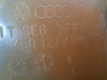 AUDI A6 C5 2.5 TDI 97-01 KOMBI NÁDOBKA VYROVNÁVACÍ 4B0121403 AKE