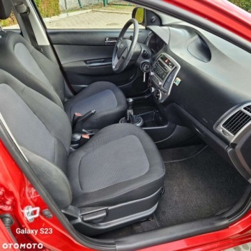 Hyundai i20 I Hatchback 5d Facelifting 1.2 DOHC 85KM 2012 Hyundai i20 Hyundai i20 1.2 Trend 1.2 Benzyna 86KM, zdjęcie 25