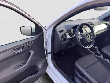 Skoda Fabia III Kombi Facelifting 1.0 TSI 95KM 2021 Skoda Fabia Skoda Fabia 1.0 TSI Ambition PLUS Benzyna 95KM, zdjęcie 27