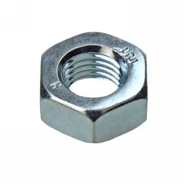 NAKRĘTKA ŚRUBY REGULACJI SPRZĘGŁA M10X1,25 C-330 360 360-3P (OD NR SILNIKA