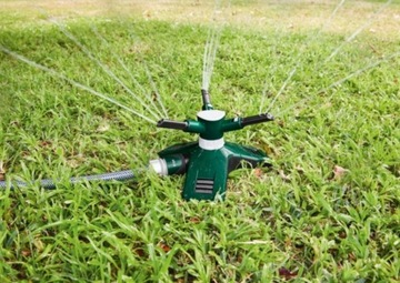 ВРАЩАЮЩИЙСЯ СПРИНКЛЕР ОПРЫСКИВАТЕЛЬ PARKSIDE 4 БАР