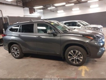 Toyota Highlander III 2023 Toyota Highlander Hybrid Xle, 2023r., 4x4, 2.5L 2.5 Hybryda 186KM, zdjęcie 4