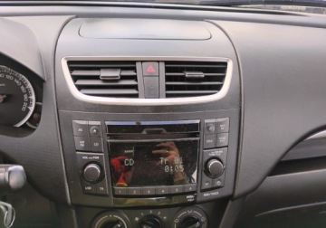 Suzuki Swift V Hatchback 5d 1.2 VVT 94KM 2013 Suzuki Swift 2013r, 1.2 Benzyna. Lekko uszkodzony lewy przod. Jezdzi. 1.2, zdjęcie 12